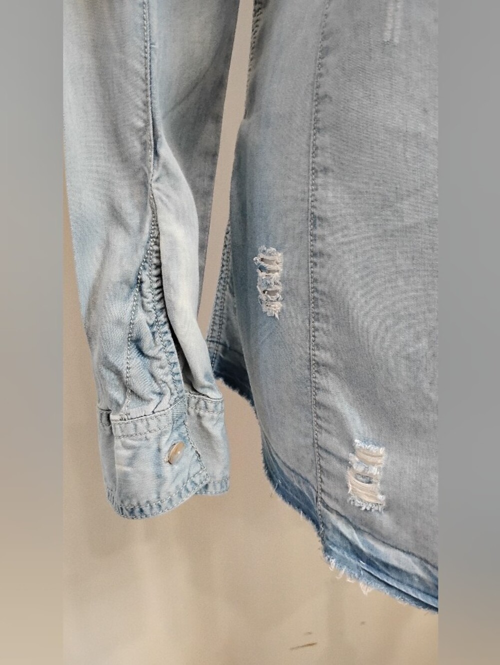 DISTRESSED DRESS FORUM BLOUSE - Picture 6 of 11